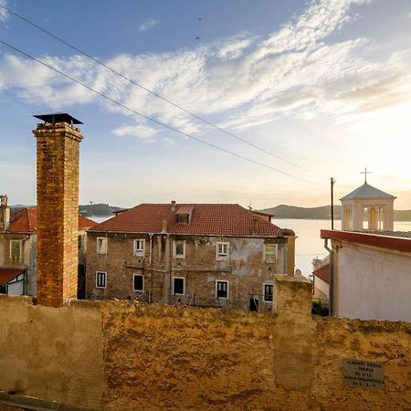 On The Rock Apartments Sibenik Bagian luar foto